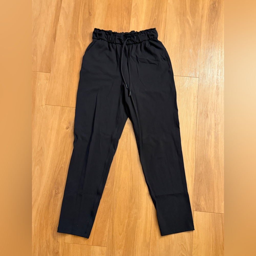 Lululemon Black Women's Jogger Pants